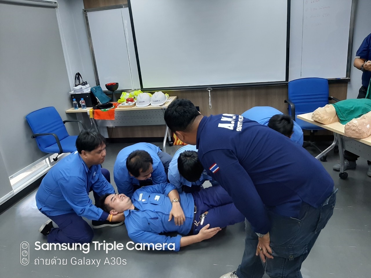 การเตรียมการเคลื่อนย้ายผู้ประสบภัย
